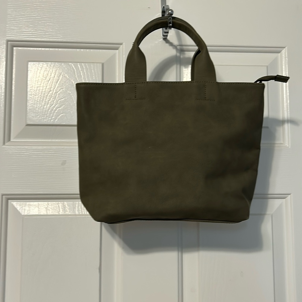 Universal Thread Target Green Purse